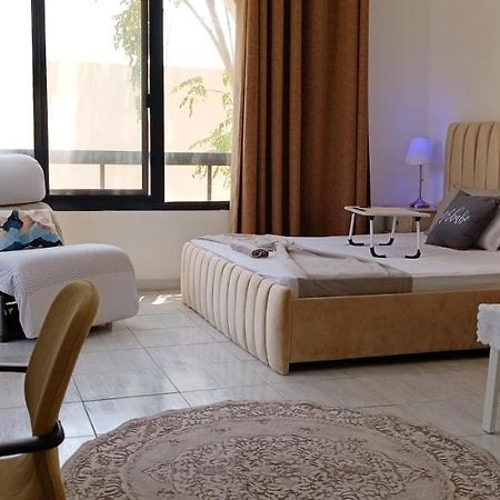 Jumeirah Beach Villa Dubái Exterior foto