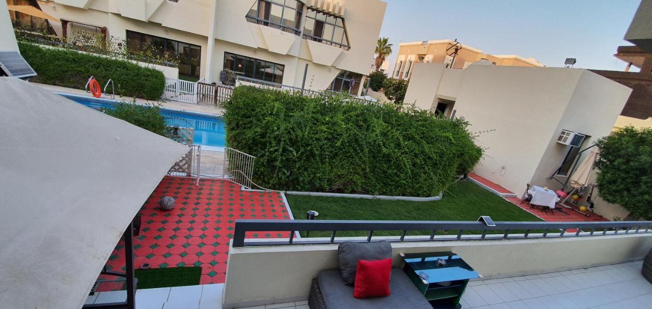 Jumeirah Beach Villa Dubái Exterior foto