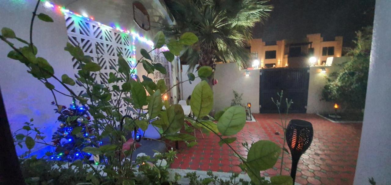 Jumeirah Beach Villa Dubái Exterior foto