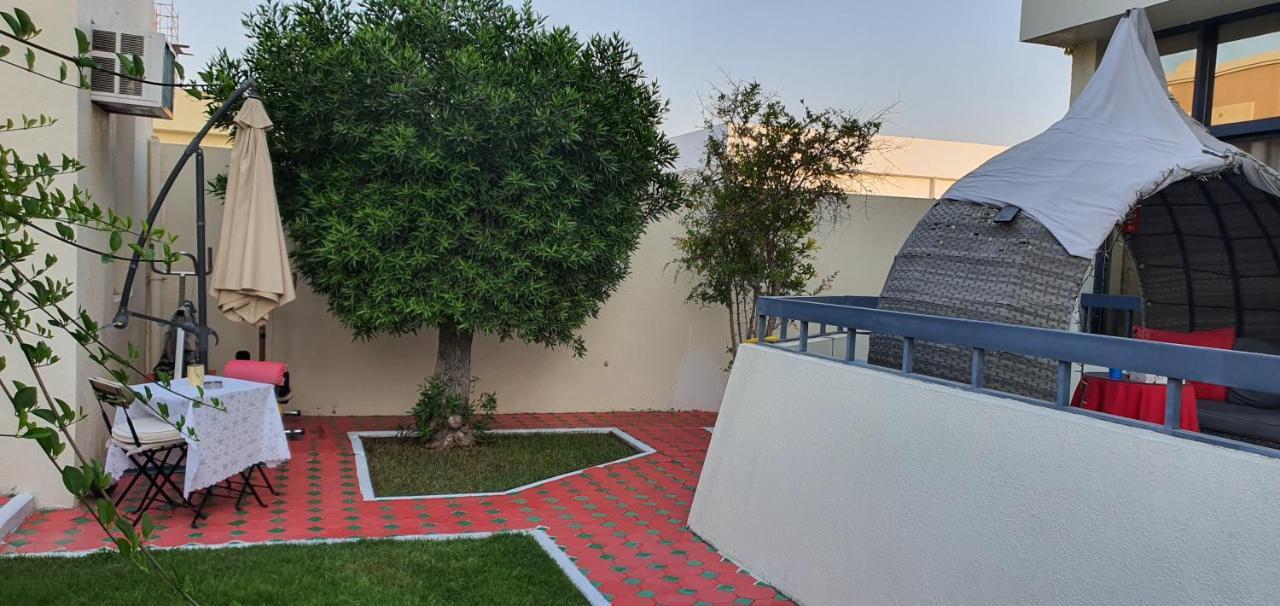 Jumeirah Beach Villa Dubái Exterior foto