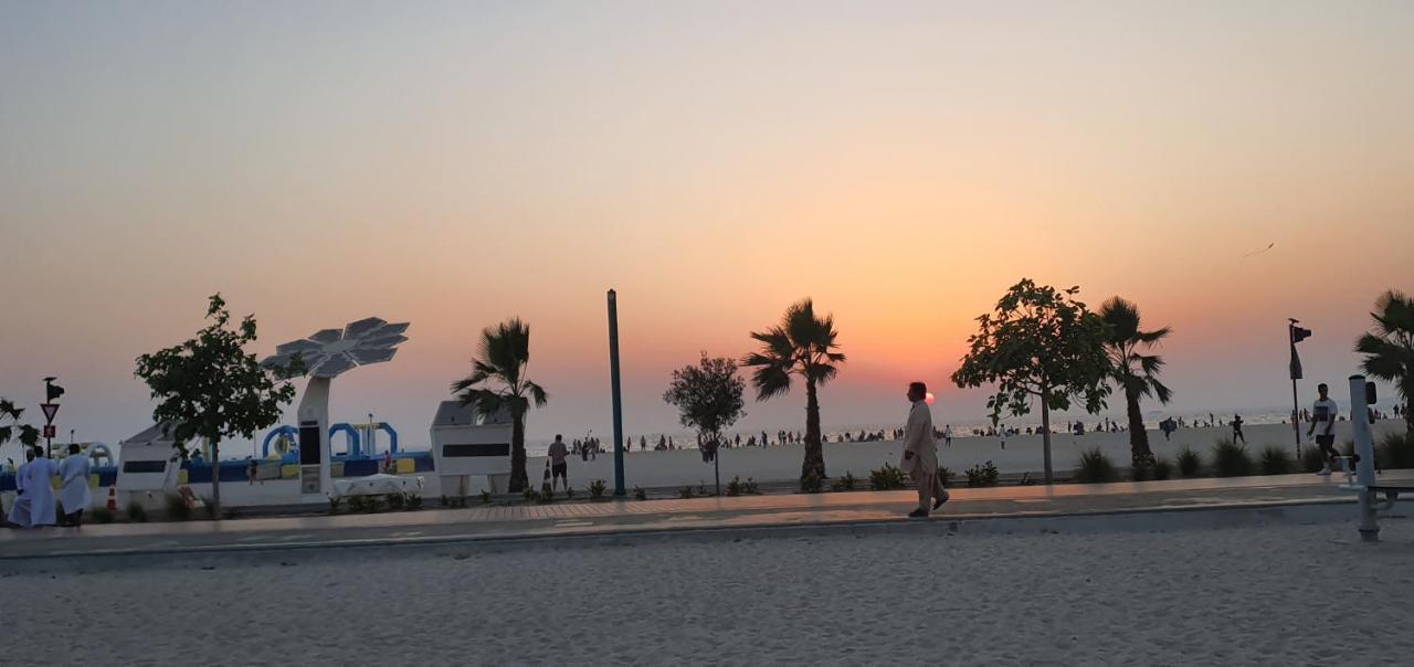 Jumeirah Beach Villa Dubái Exterior foto