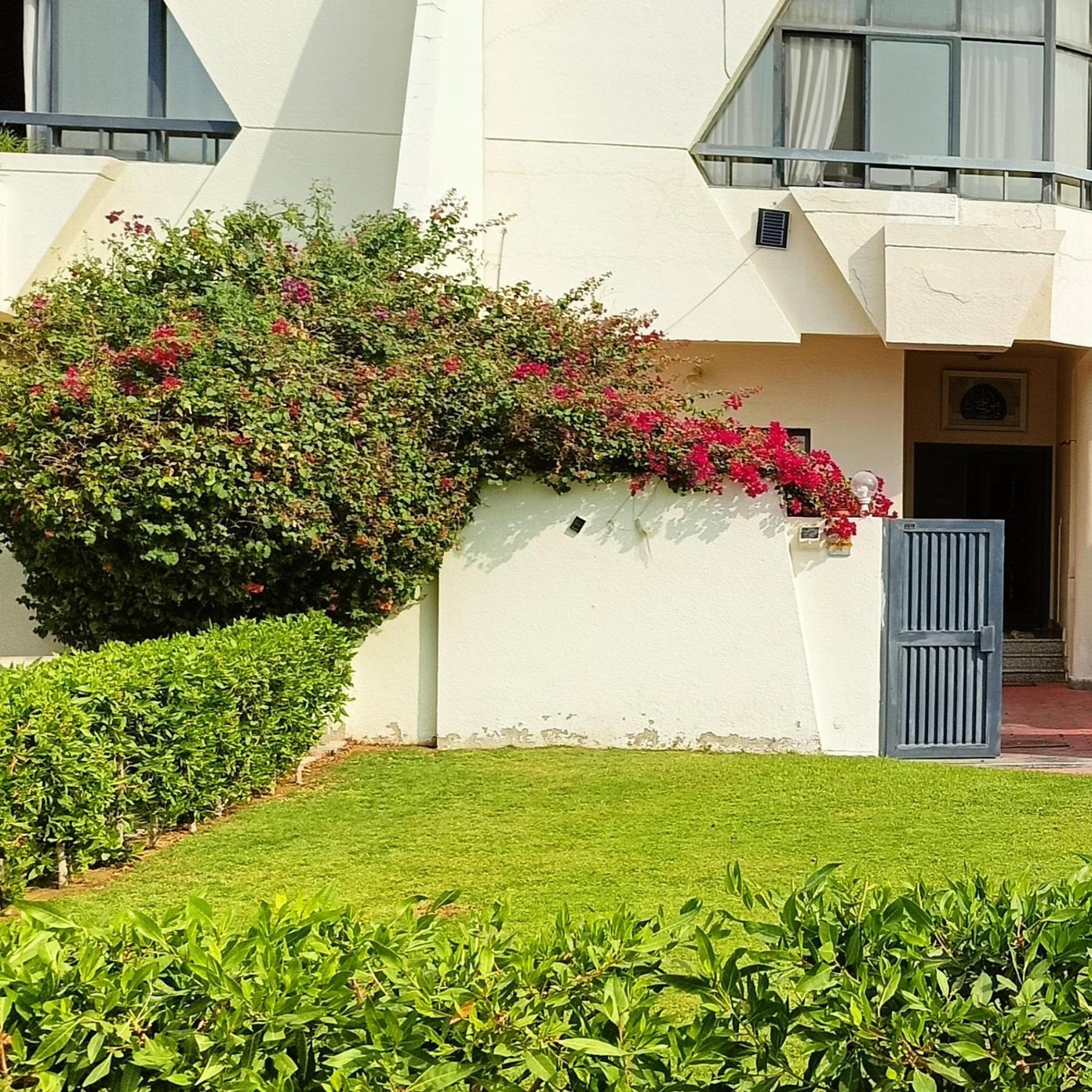 Jumeirah Beach Villa Dubái Exterior foto